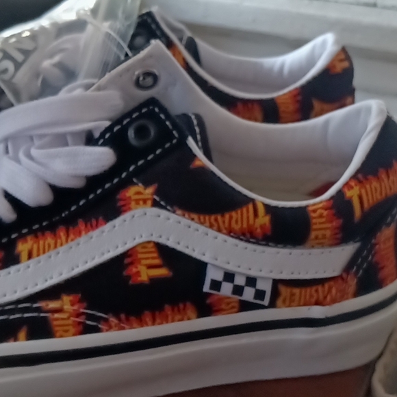 #39❤️ NEW Vans x Thrasher Old Skool Skate Sneakers - Picture 7 of 11